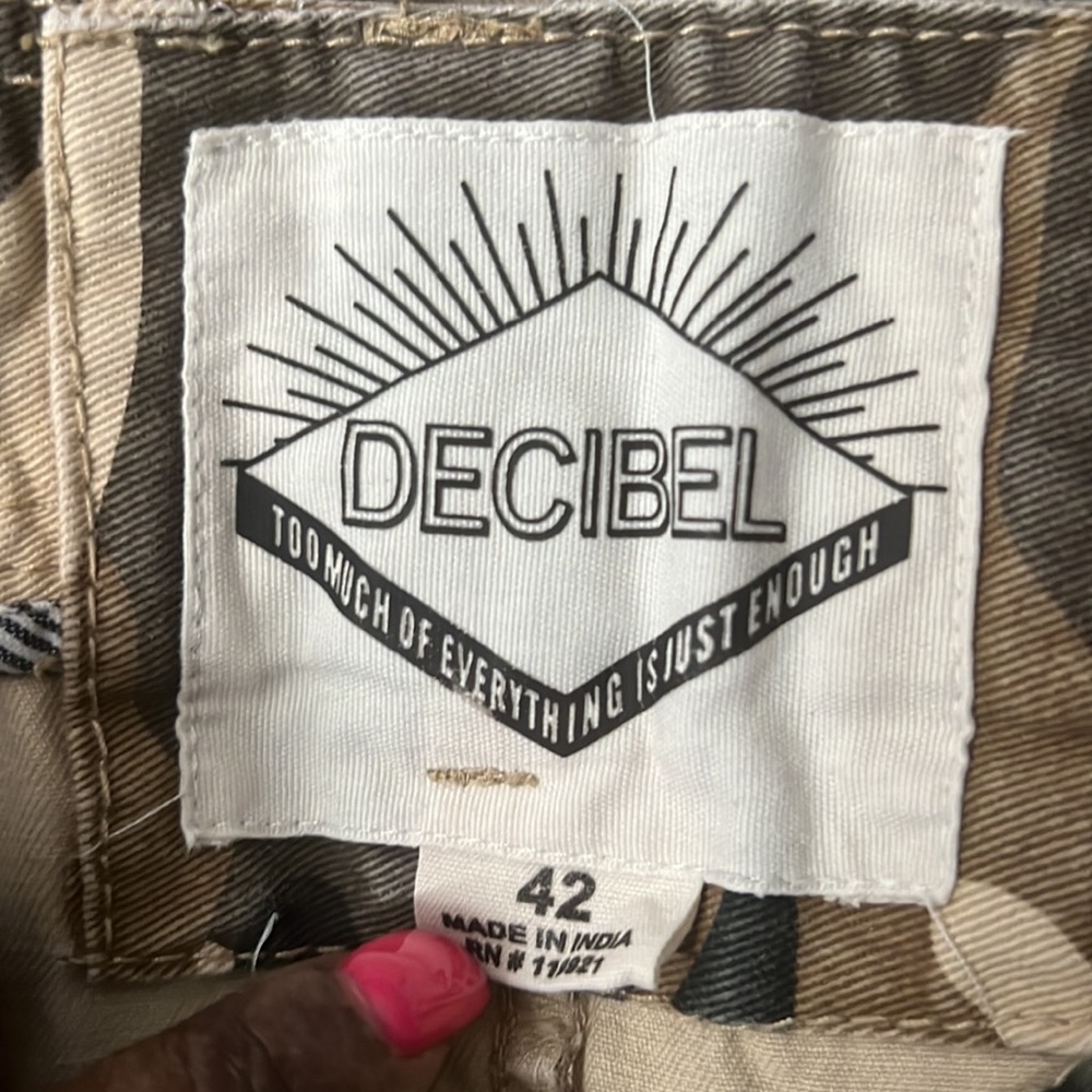 Decibel Cargo Shorts size 42 - Picture 6 of 6